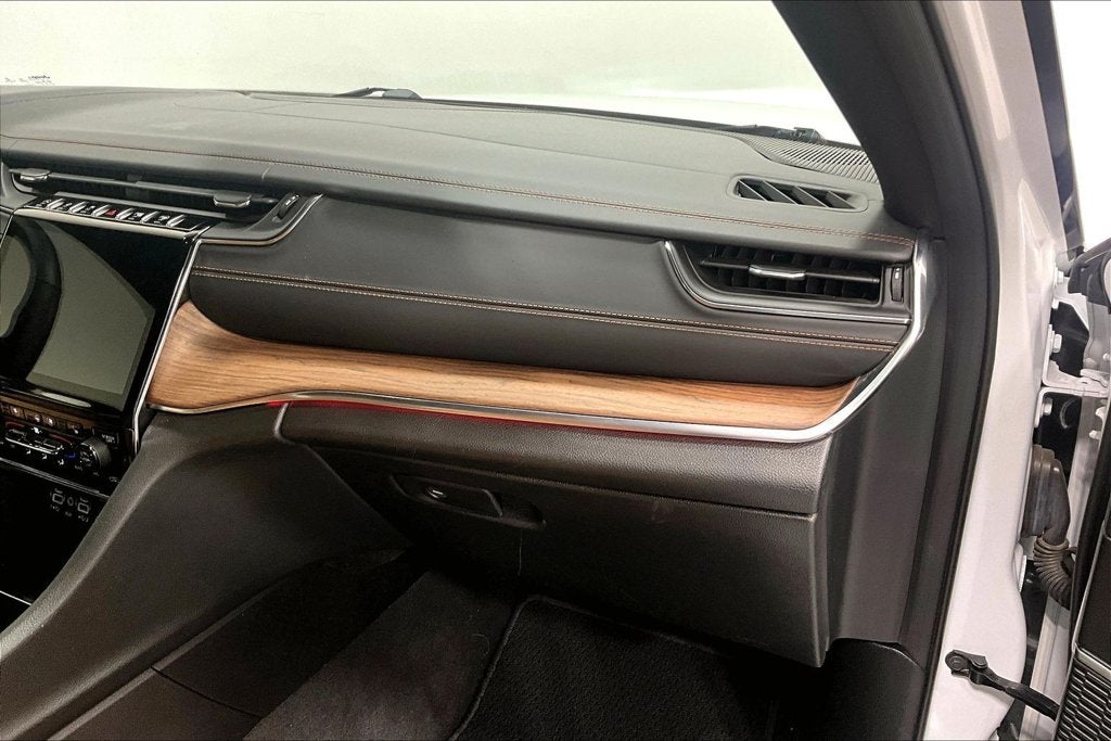 2022 Jeep Grand Cherokee Summit
