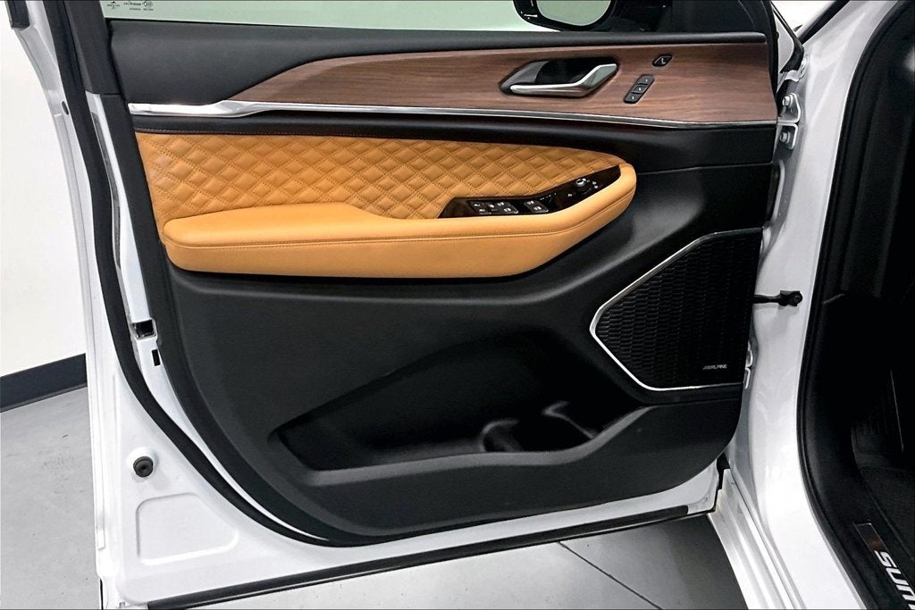 2022 Jeep Grand Cherokee Summit