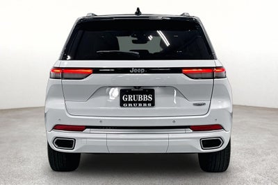 2022 Jeep Grand Cherokee Summit