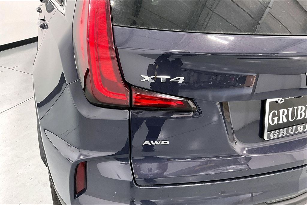 2025 Cadillac XT4 Premium Luxury