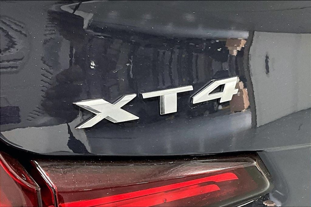 2025 Cadillac XT4 Premium Luxury