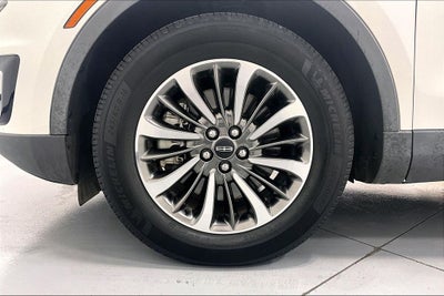 2020 Lincoln Nautilus Standard