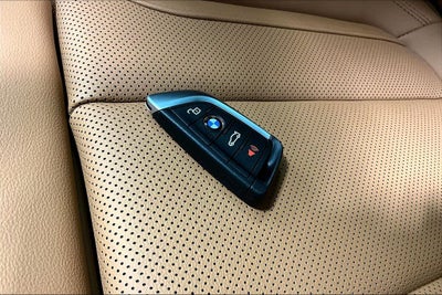 2025 BMW 3 Series 330i