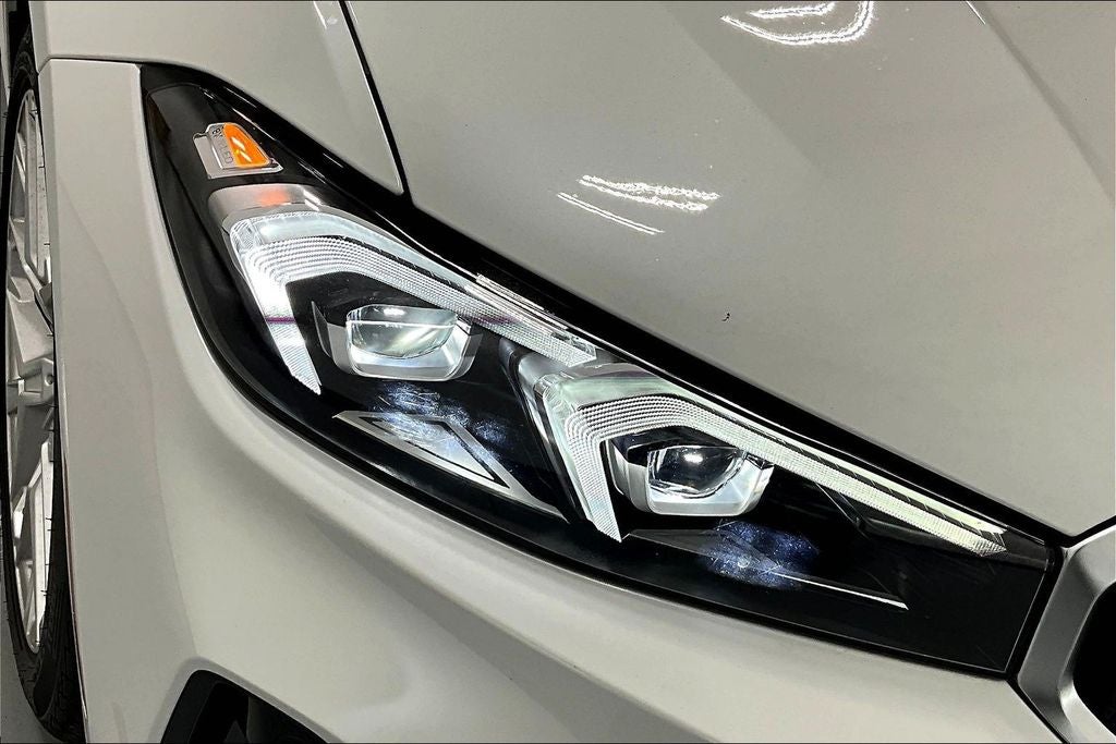 2025 BMW 3 Series 330i