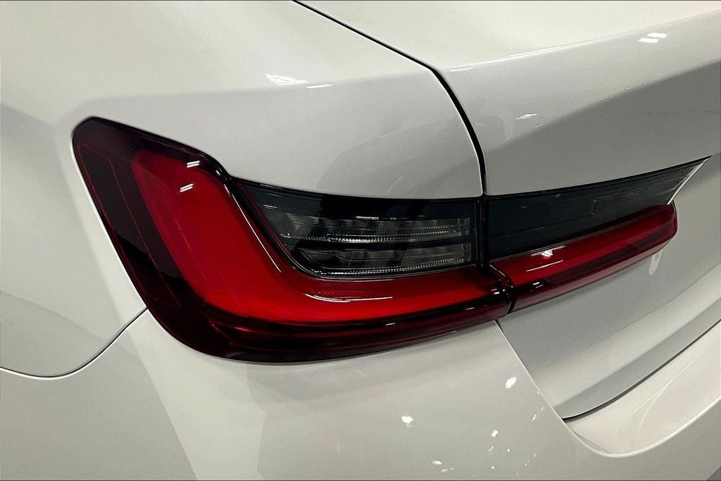 2025 BMW 3 Series 330i