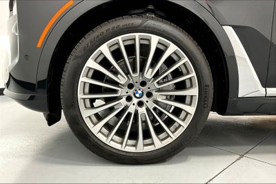2025 BMW X7 xDrive40i