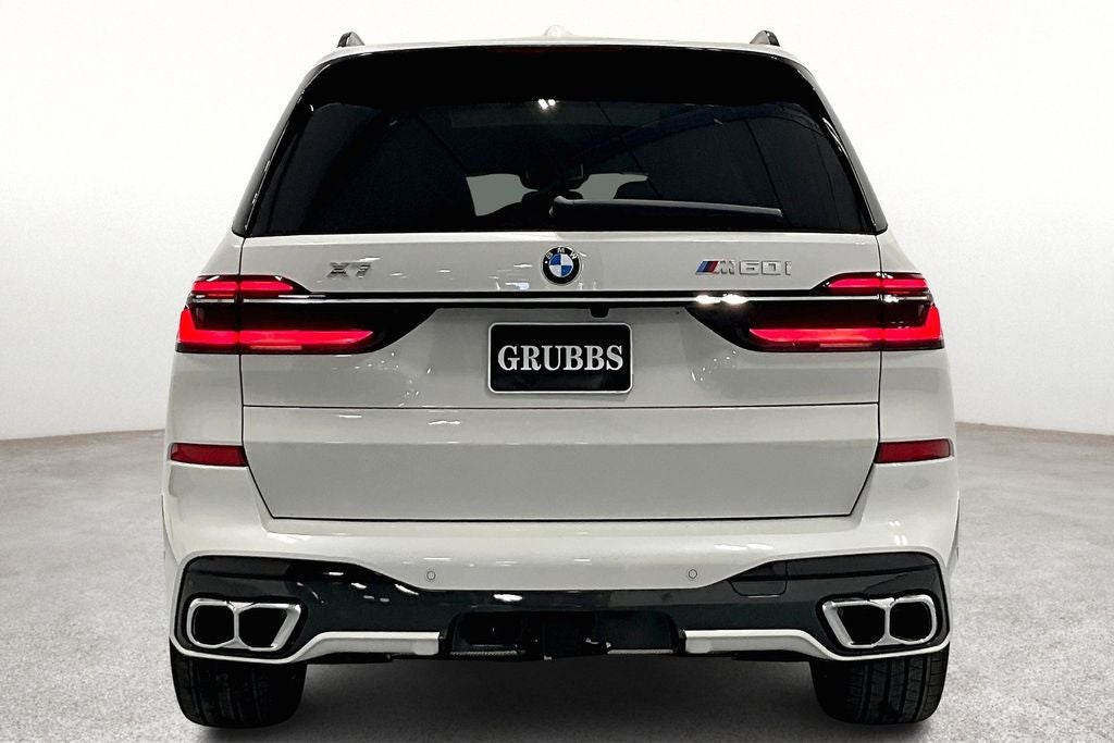 2025 BMW X7 M60i