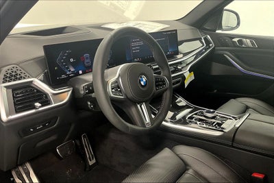 2025 BMW X5 M60i