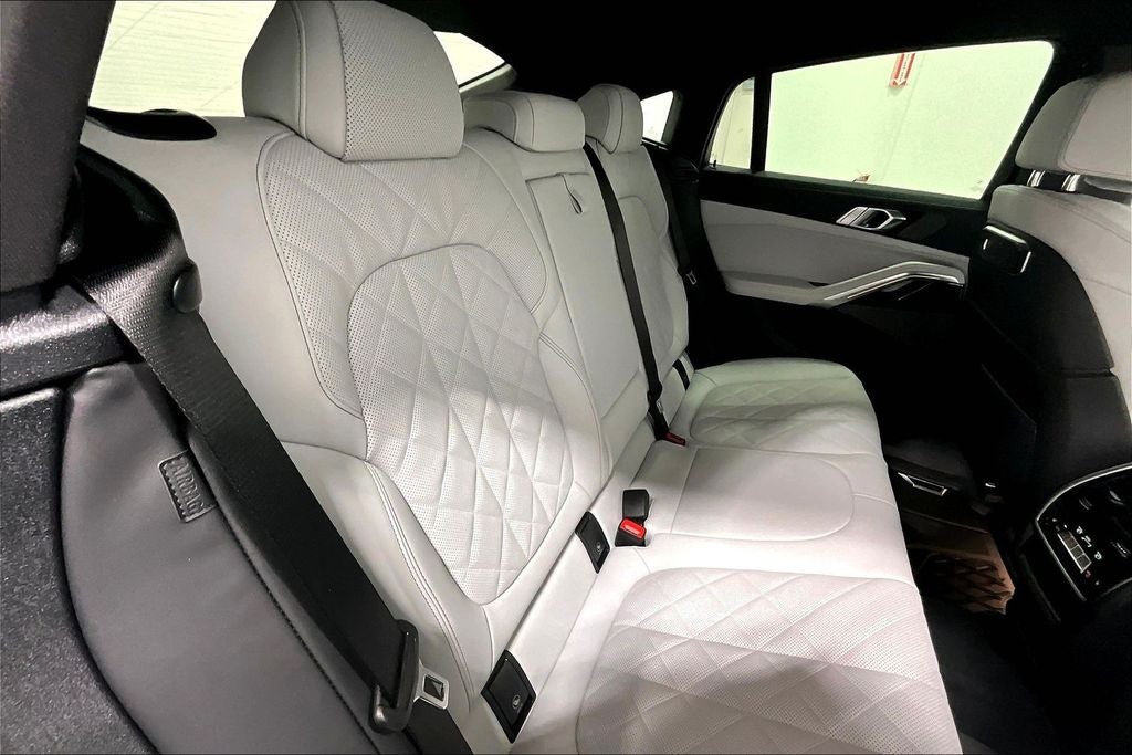 2026 BMW X6 xDrive40i