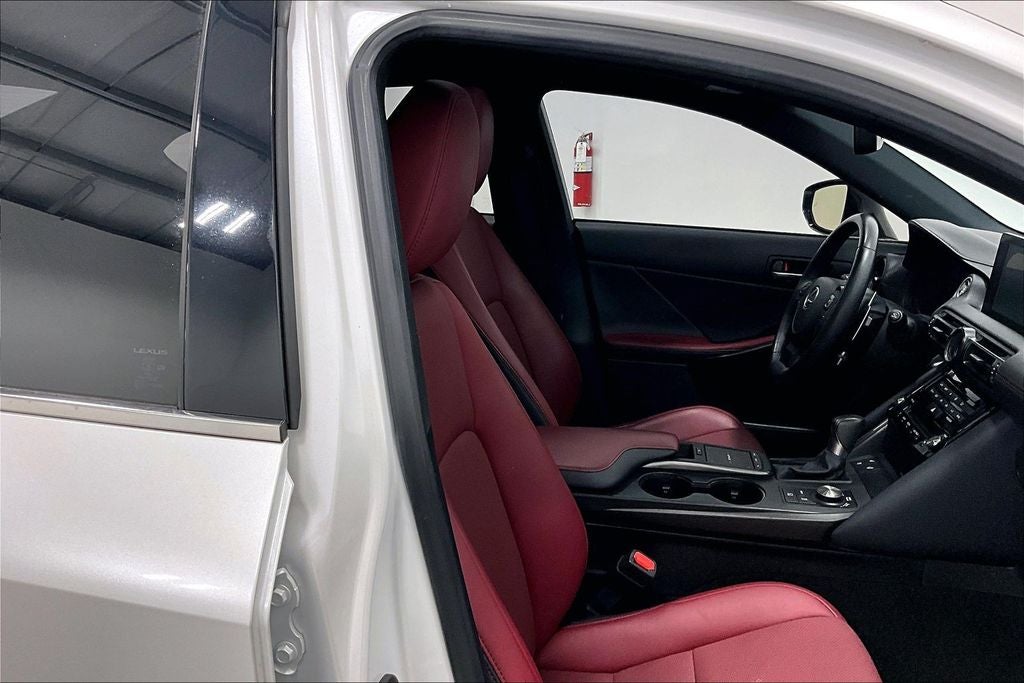 2023 Lexus IS 300