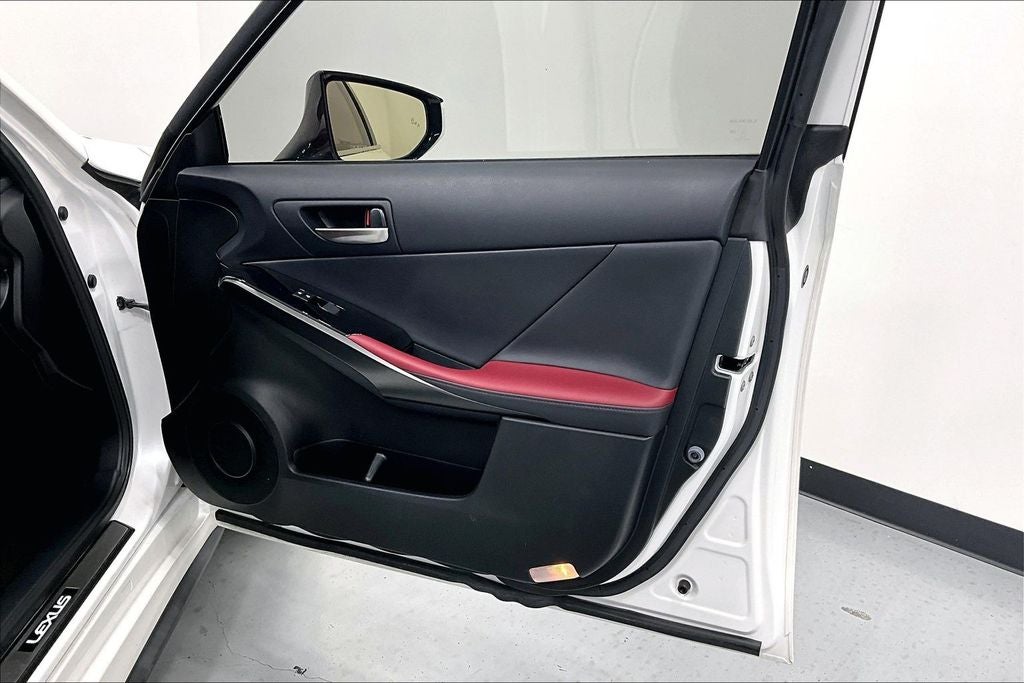 2023 Lexus IS 300