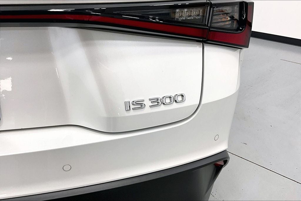 2023 Lexus IS 300