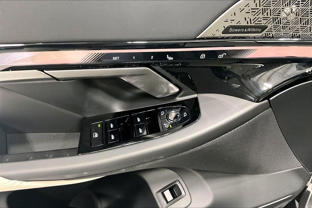 2026 BMW 5 Series 550e xDrive