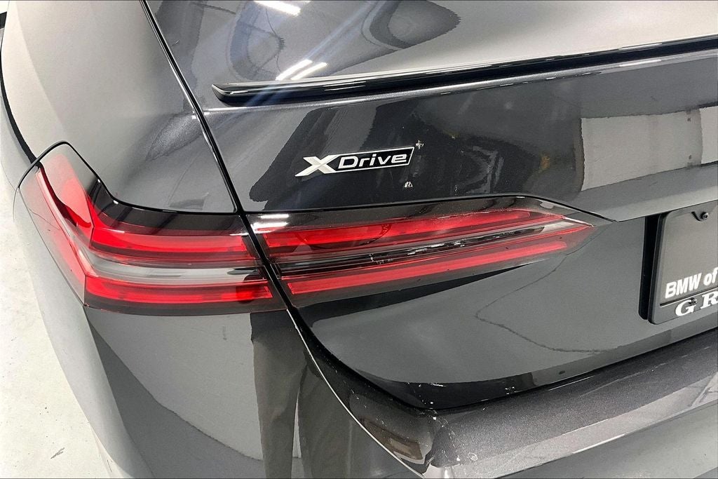 2026 BMW 5 Series 550e xDrive