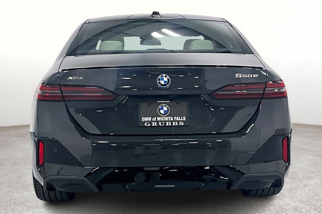 2026 BMW 5 Series 550e xDrive