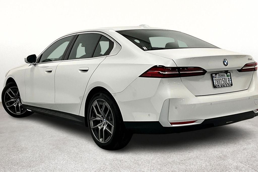 2026 BMW 5 Series 530i