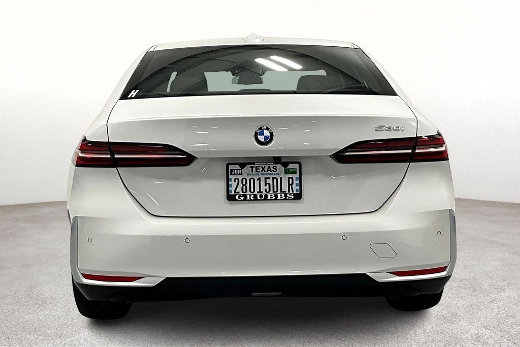 2026 BMW 5 Series 530i