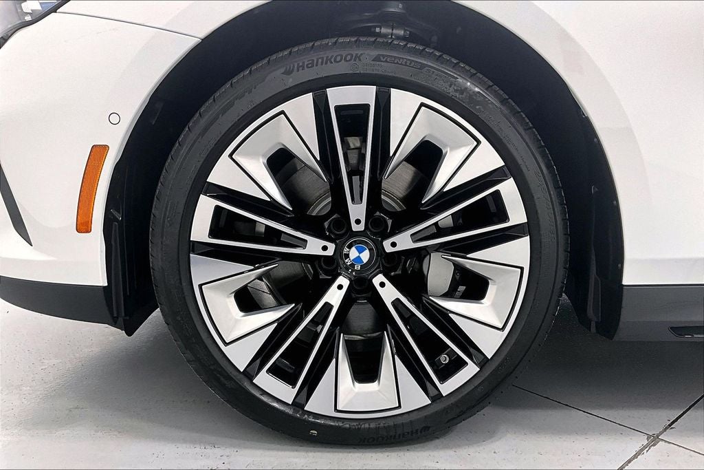2027 BMW 5 Series 530i