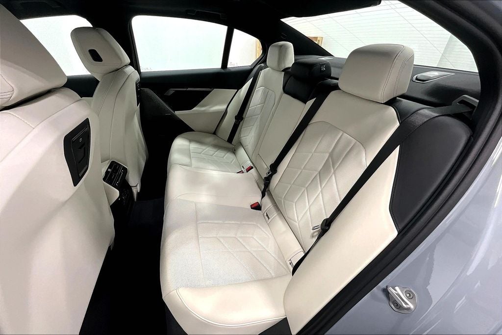 2026 BMW 5 Series 530i