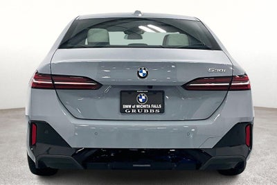 2026 BMW 5 Series 530i
