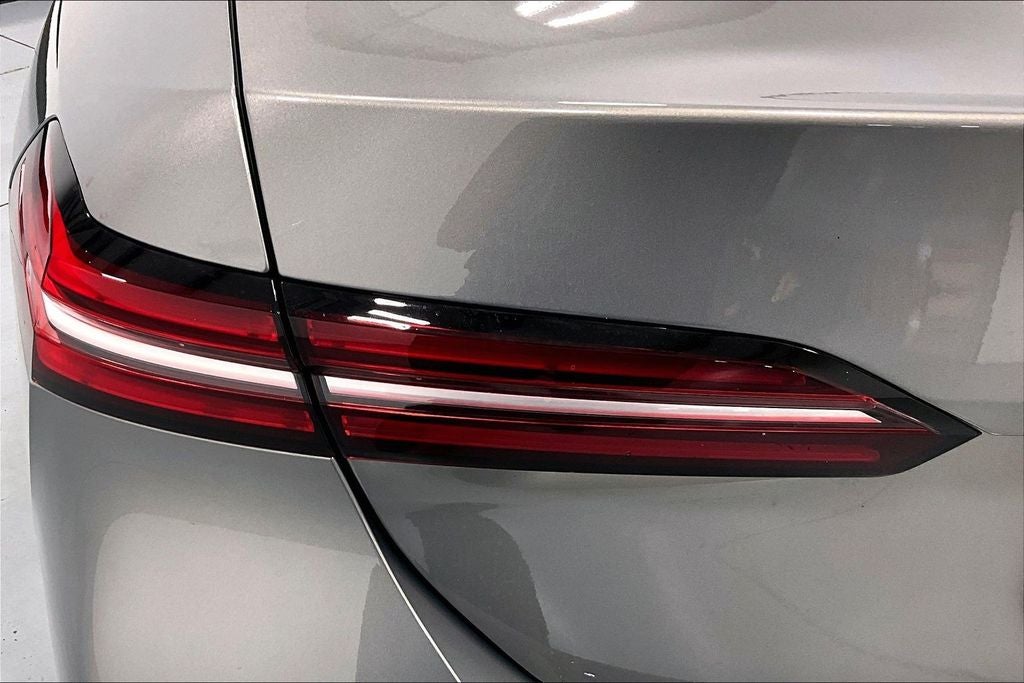 2026 BMW 5 Series 530i