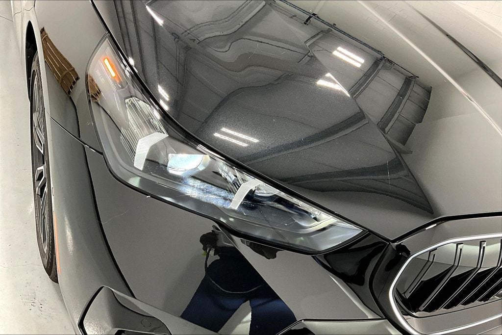 2026 BMW 5 Series 530i