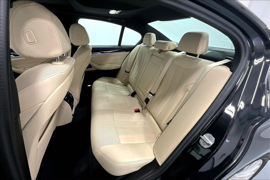 2023 BMW 5 Series 530i