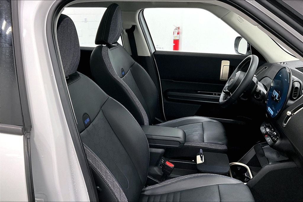 2025 MINI Cooper S Countryman Signature Plus