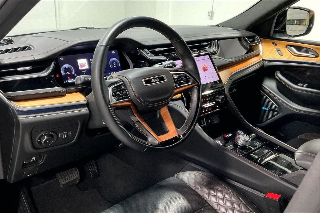 2022 Jeep Grand Cherokee L Summit