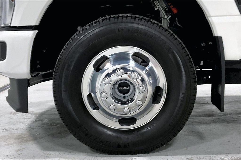 2026 Ford F-350SD Platinum DRW