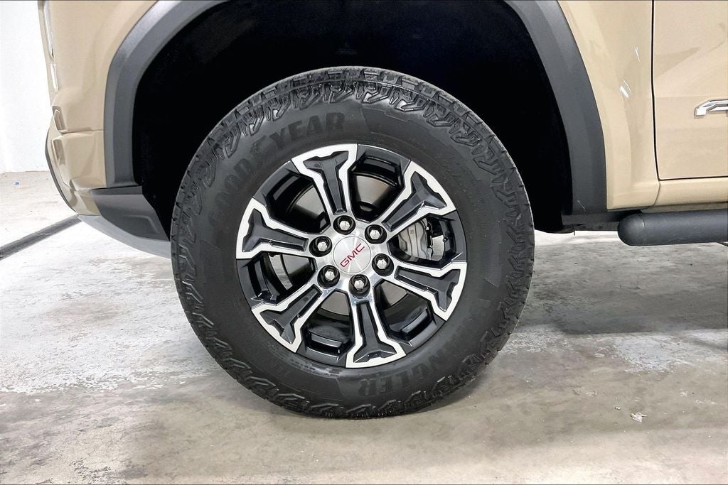 2024 GMC Canyon AT4
