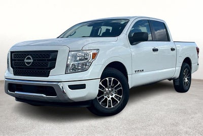 2023 Nissan Titan SV