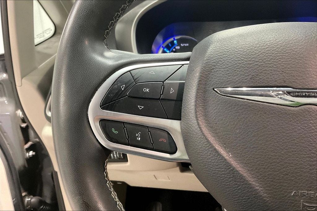 2022 Chrysler Pacifica Hybrid Touring L