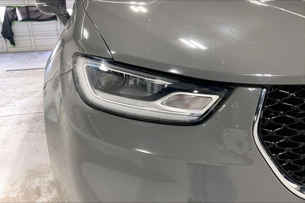 2022 Chrysler Pacifica Hybrid Touring L