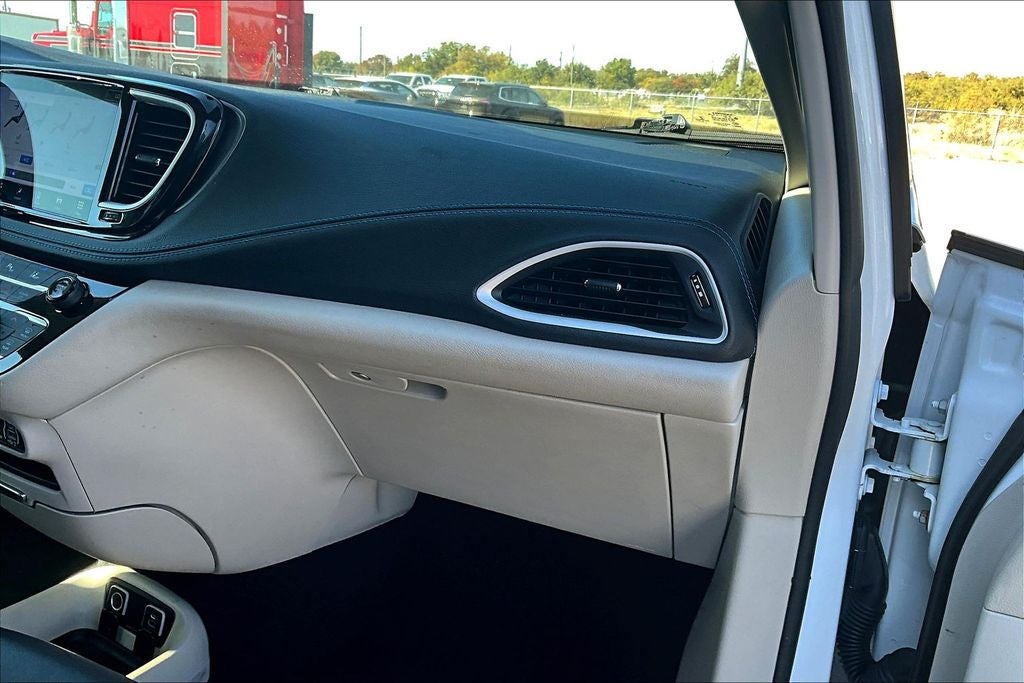 2021 Chrysler Pacifica Touring L