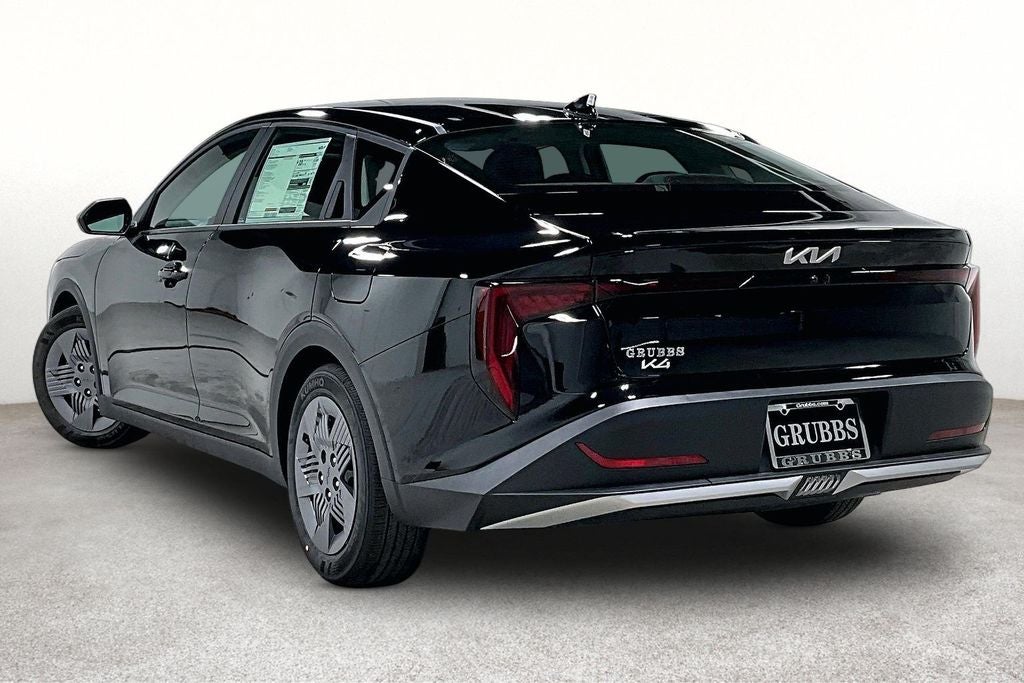 2026 Kia K4 LX
