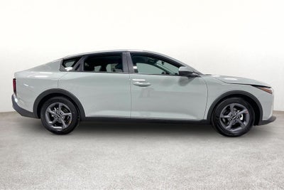 2026 Kia K4 LX