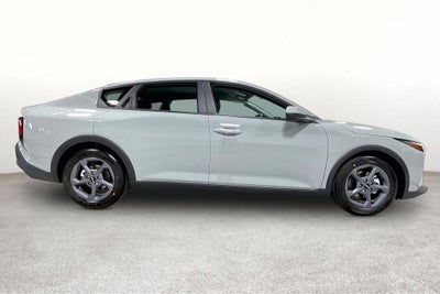 2026 Kia K4 LX