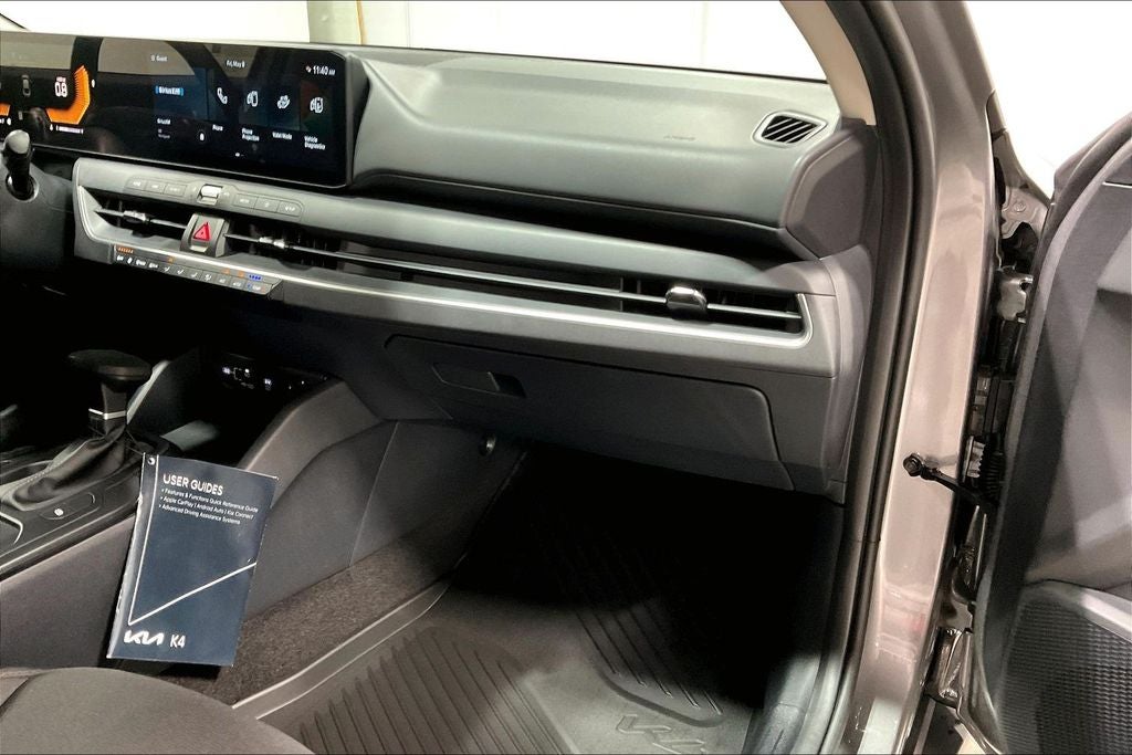 2026 Kia K4 LX