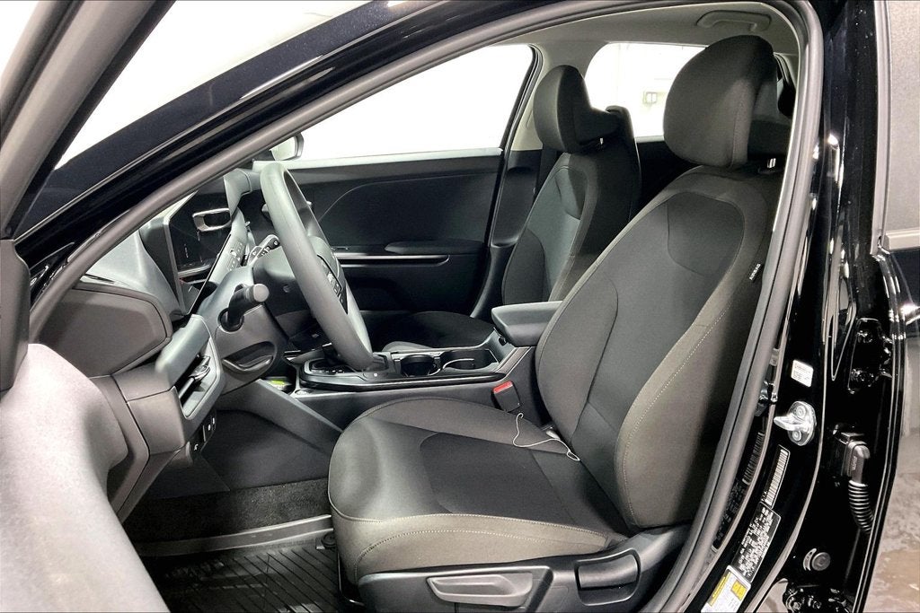2027 Kia K4 LXS