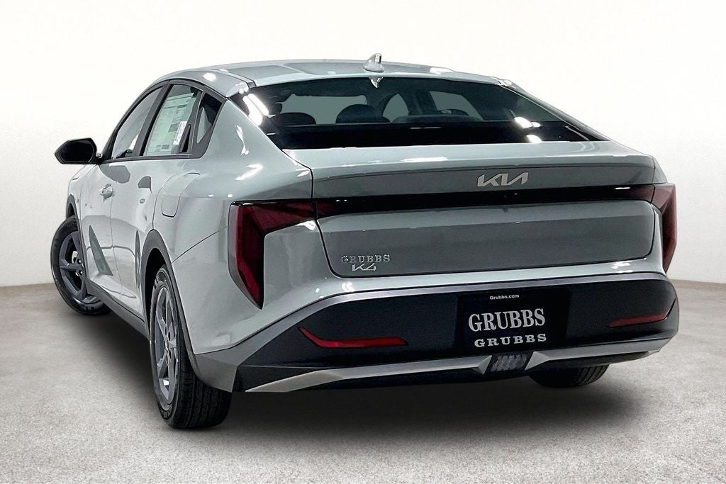 2026 Kia K4 LXS