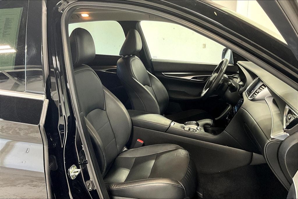 2024 INFINITI QX50 LUXE