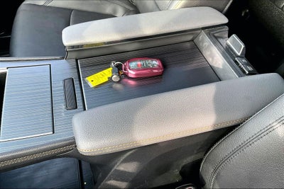 2024 Toyota Sienna Woodland Edition 7 Passenger