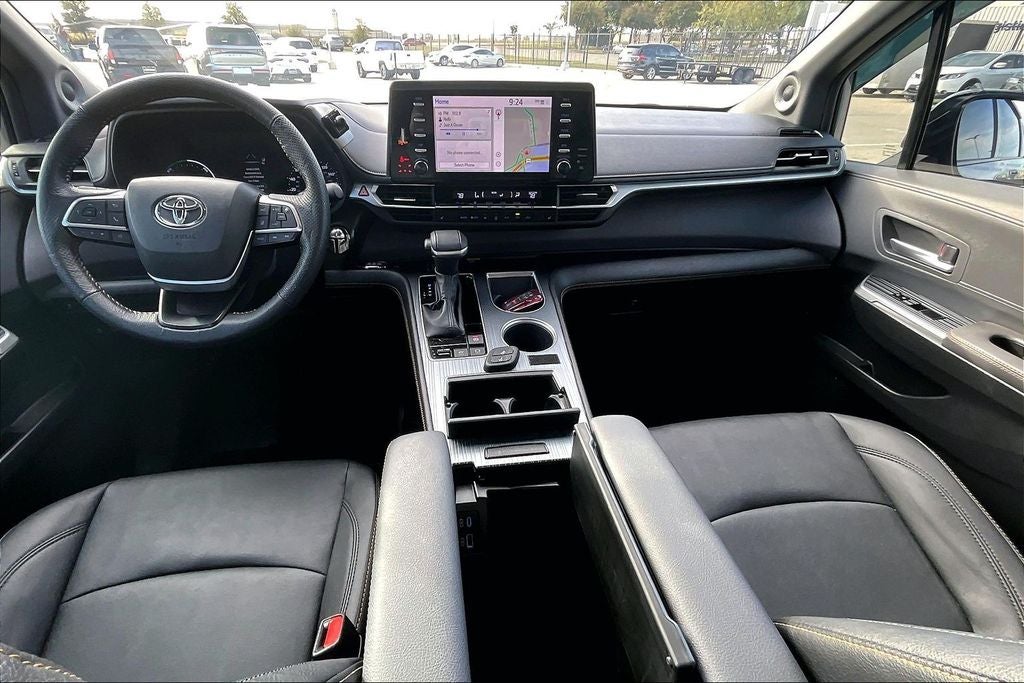 2024 Toyota Sienna Woodland Edition 7 Passenger