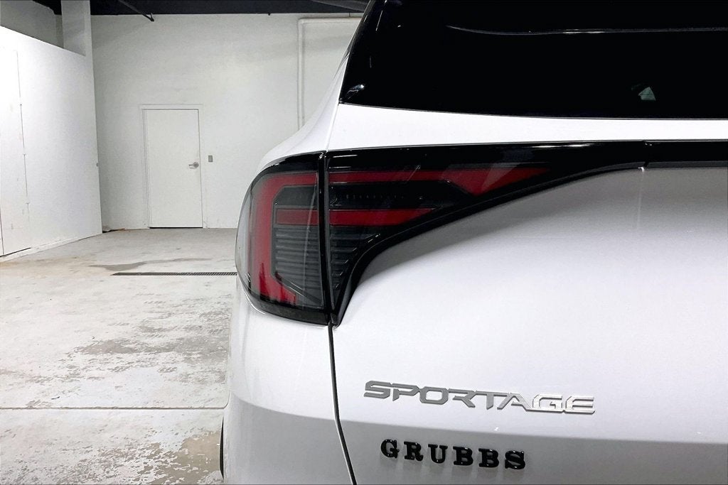 2027 Kia Sportage EX