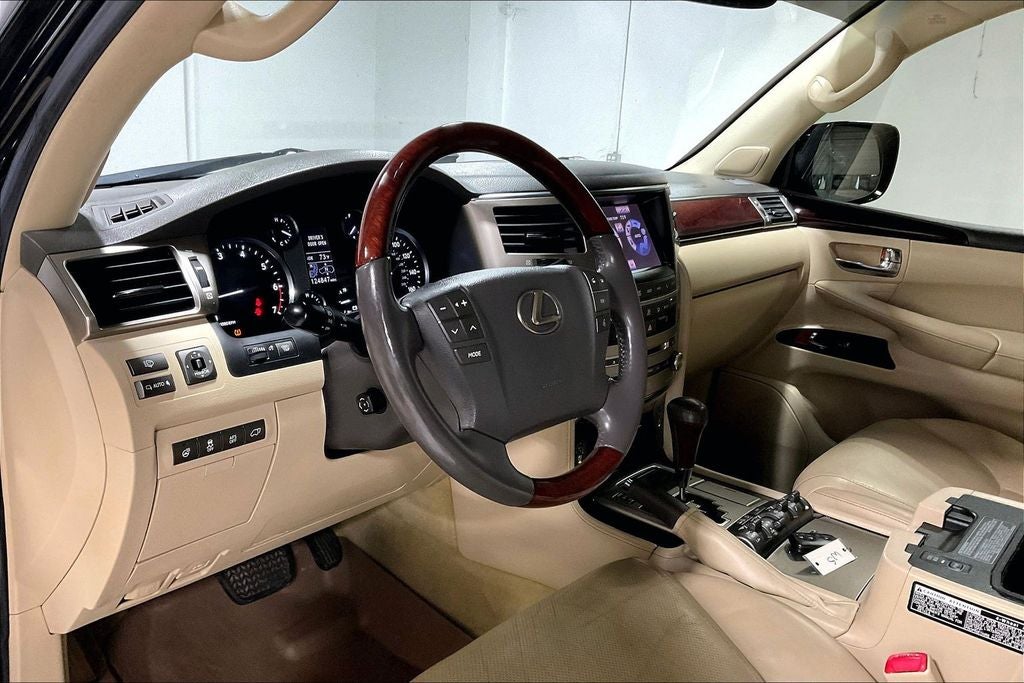 2013 Lexus LX 570