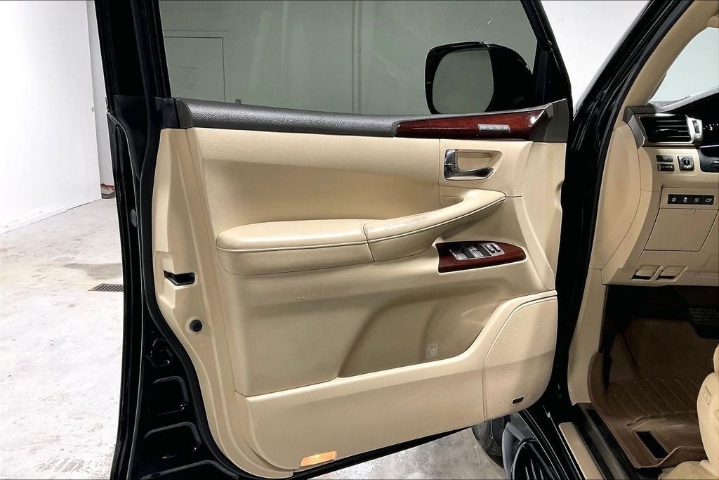 2013 Lexus LX 570