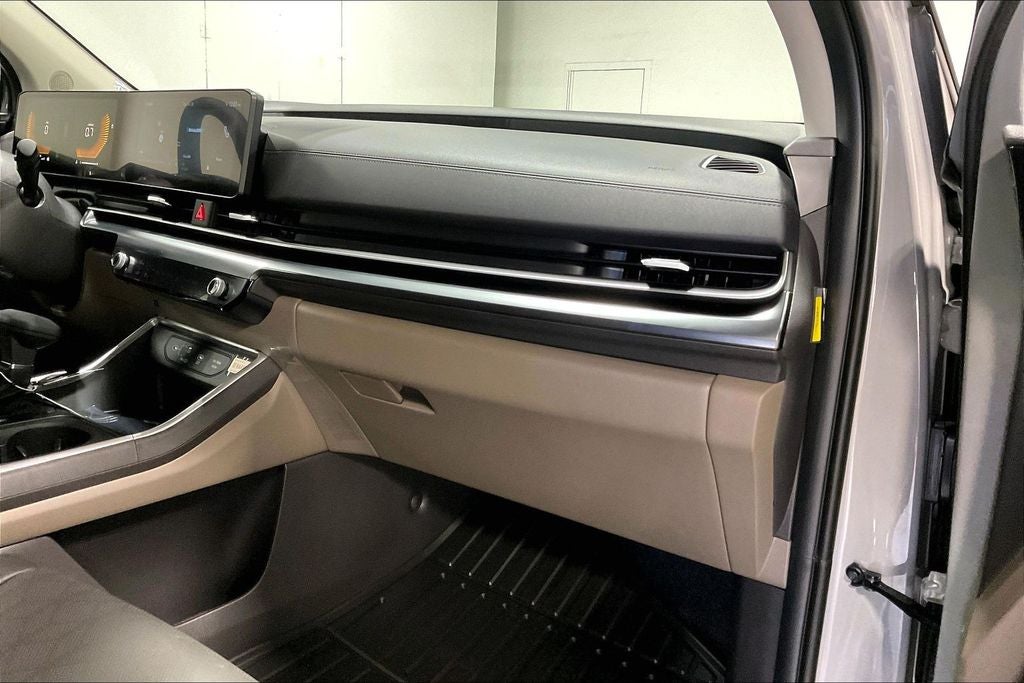 2027 Kia Carnival LXS