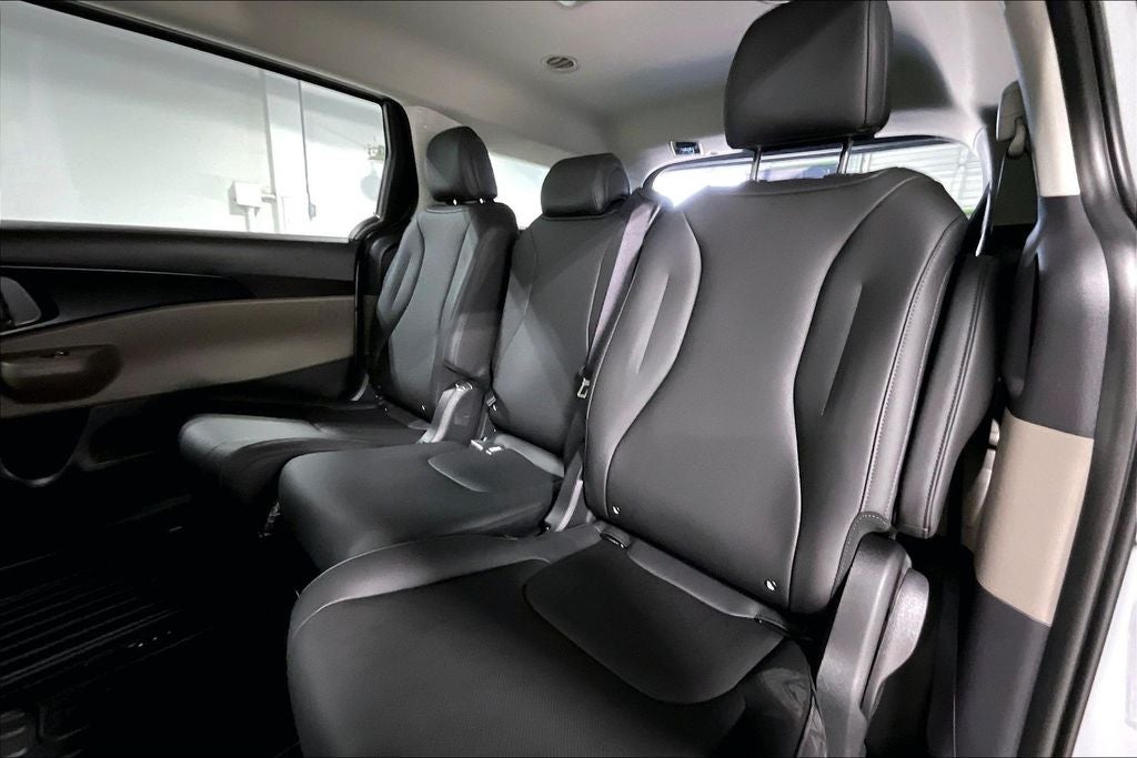 2027 Kia Carnival LXS