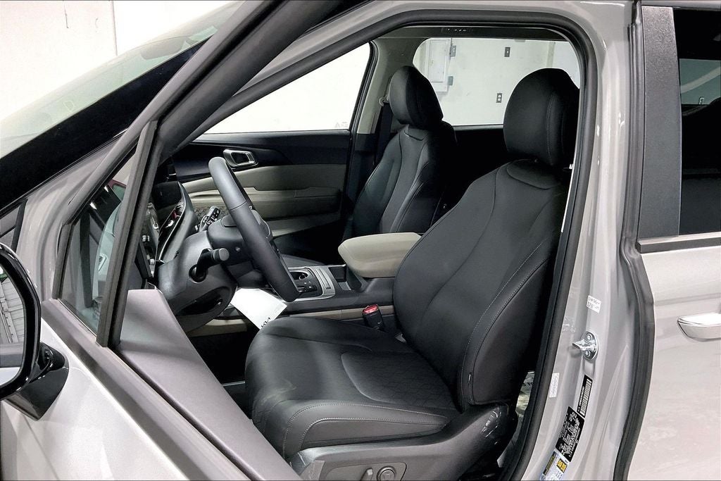 2027 Kia Carnival LXS